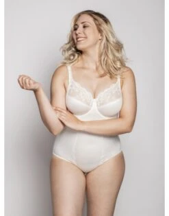 Ulla Dessous Shapewear Ella Body Kleine - Grote Cupmaten B - G / T. 75-120 - Écru - 3673 8 Ulla Dessous Shapewear Ella Body Kleine - Grote Cupmaten B - G / T. 75-120 - Écru - 3673 -ondergoed winkel ulla dessous shapewear ella body kleine grote cupmaten b g t 75 120 ecru 3673 2