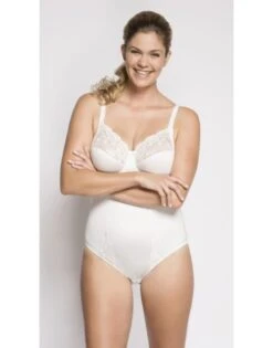 Ulla Dessous Shapewear Ella Body Kleine - Grote Cupmaten B - G / T. 75-120 - Écru - 3673 9 Ulla Dessous Shapewear Ella Body Kleine - Grote Cupmaten B - G / T. 75-120 - Écru - 3673 -ondergoed winkel ulla dessous shapewear ella body kleine grote cupmaten b g t 75 120 ecru 3673 3